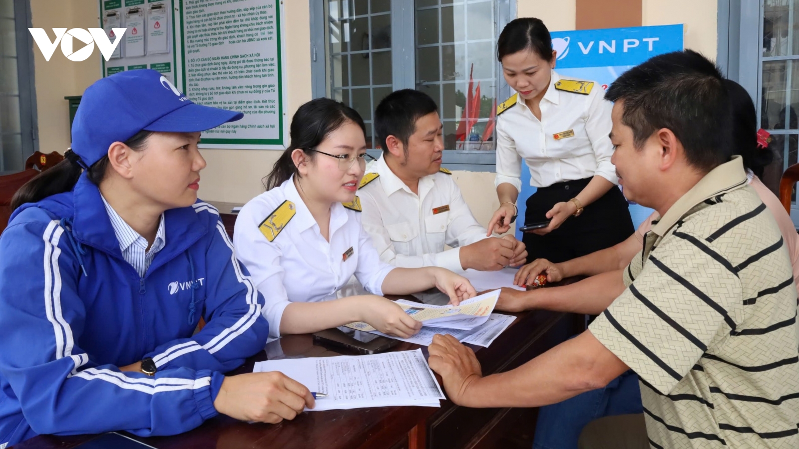 Nhiều hộ kinh doanh ở Đắk Lắk lúng túng với cách tính thuế mới